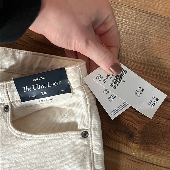 Abercrombie Low Rise Ultra Loose Cream Jeans - Picture 4 of 6